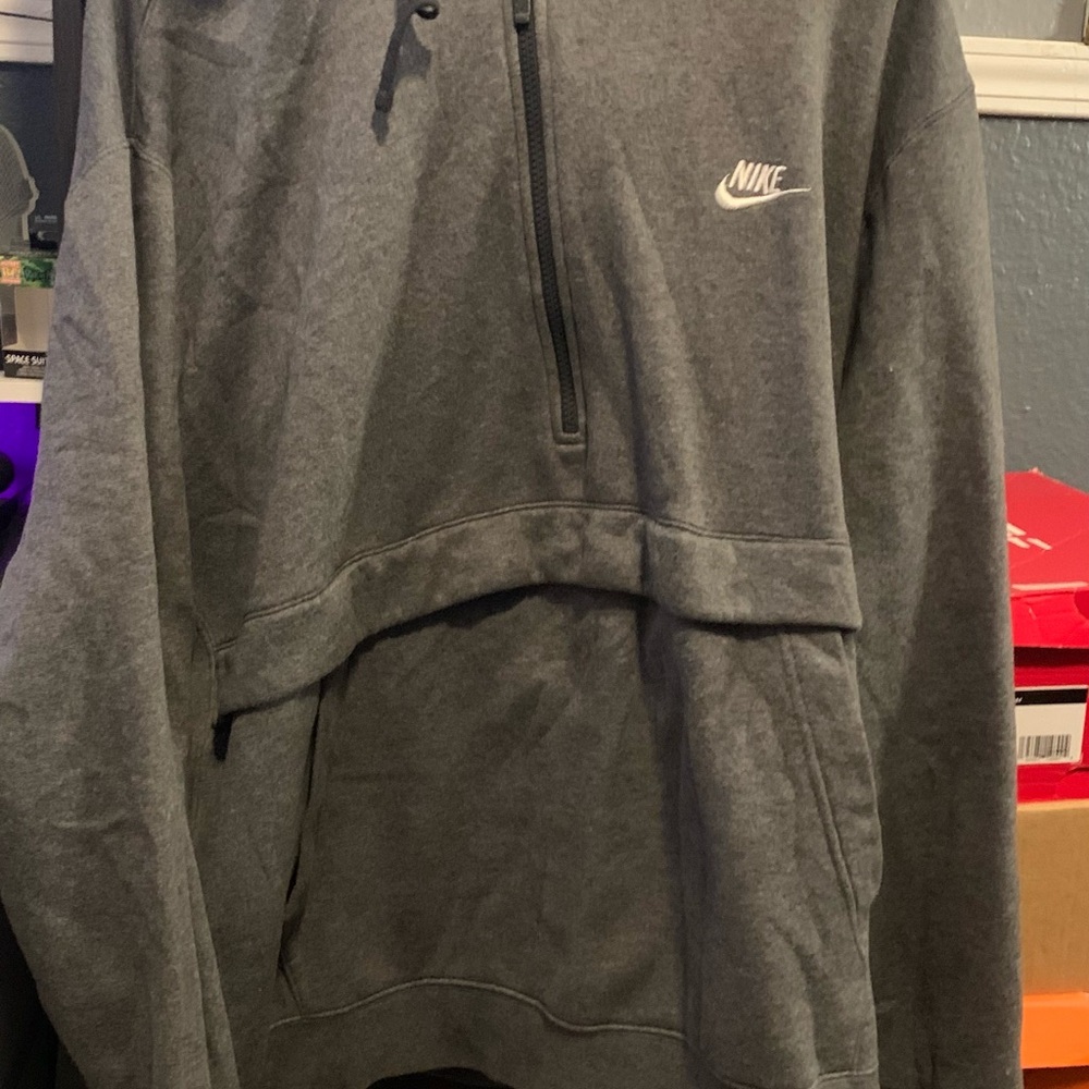 Nike tech